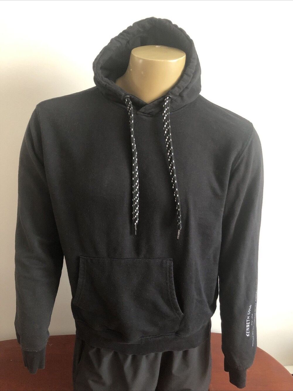 Kenneth Cole Black Hoodie Size Medium with drawstring and front pouch